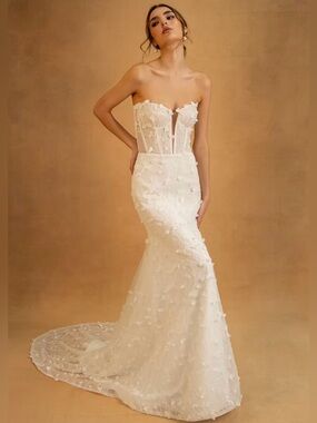 Adriana Madrid ‘Alessia’ Gown